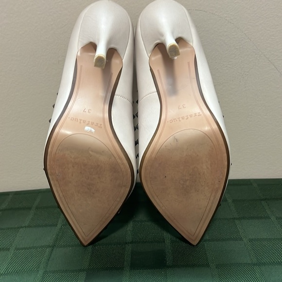 Zara Heels with studs - Picture 4 of 12